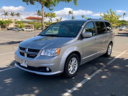 7 Seater Full-Sized Passenger Mini-Vans